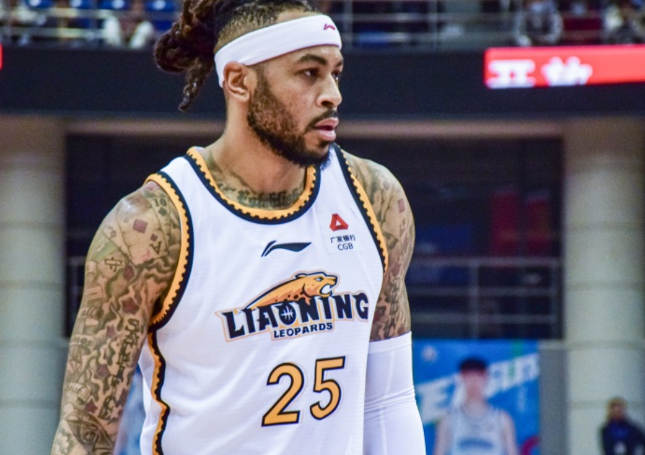 辽宁109-57狂胜四川 球员评价：7人优秀，2人及格，3人低迷